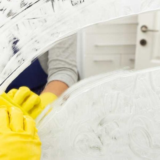 How to Clean a Mirror Without Windex and No Streaks 5 Alternatives!