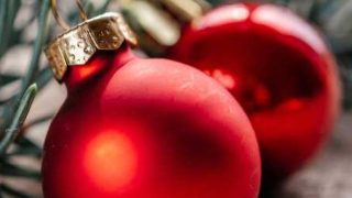 Christmas ornaments - How to declutter for Christmas holidays