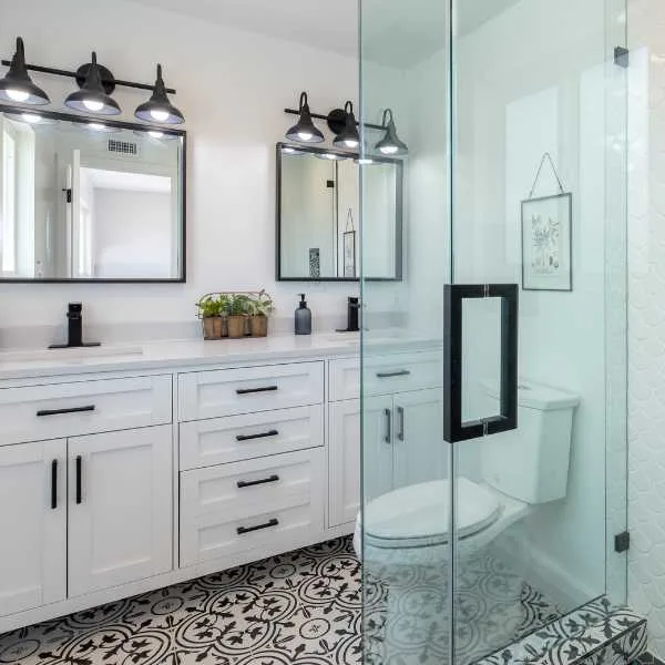 Black and white bathroom