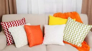 How to decorate with bold colors without feeling overwhelmed featured image.