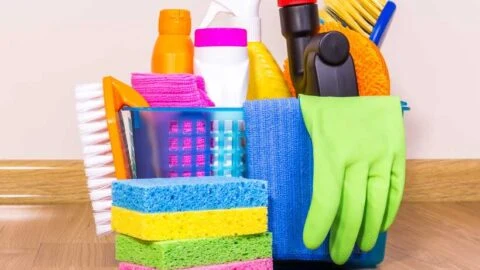 28 Day spring cleaning challenge featured image.