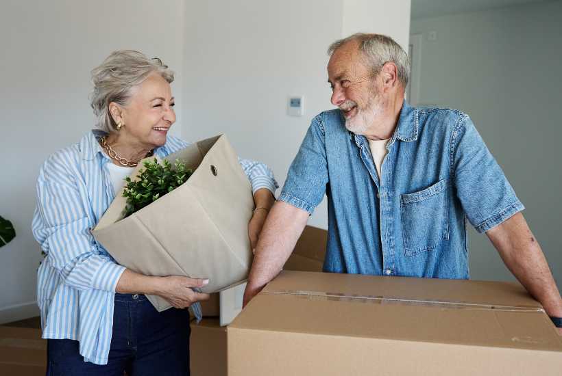 Downsizing checklist for seniors featured image.